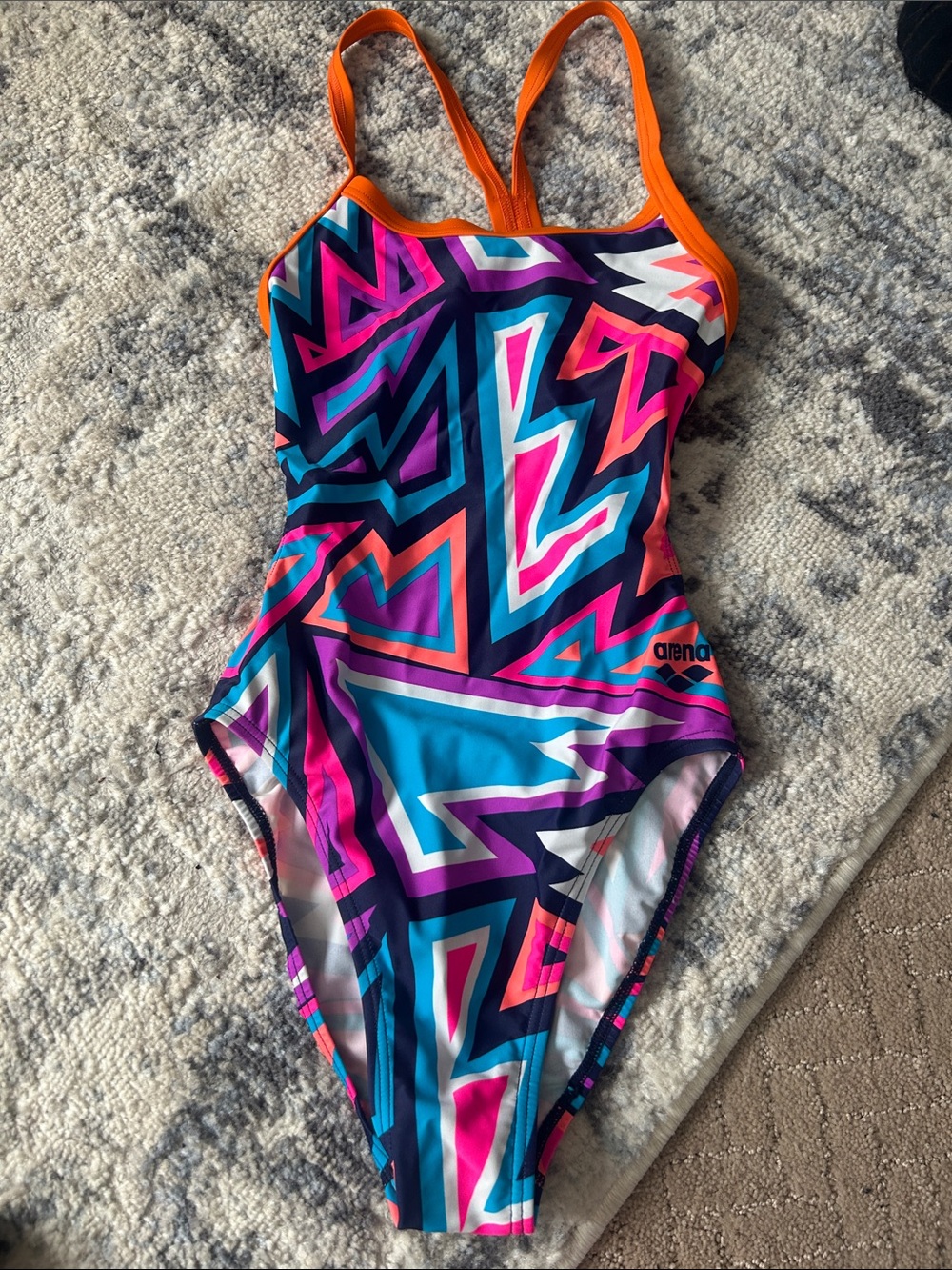 Arena cross back one piece swim suit NWOT